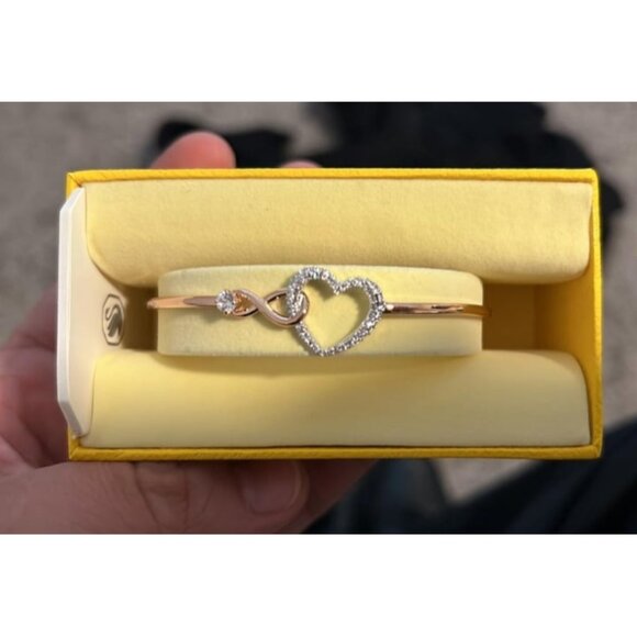New Infinity Heart Jewelry Collection, Necklaces and Bracelets, Rose Gold